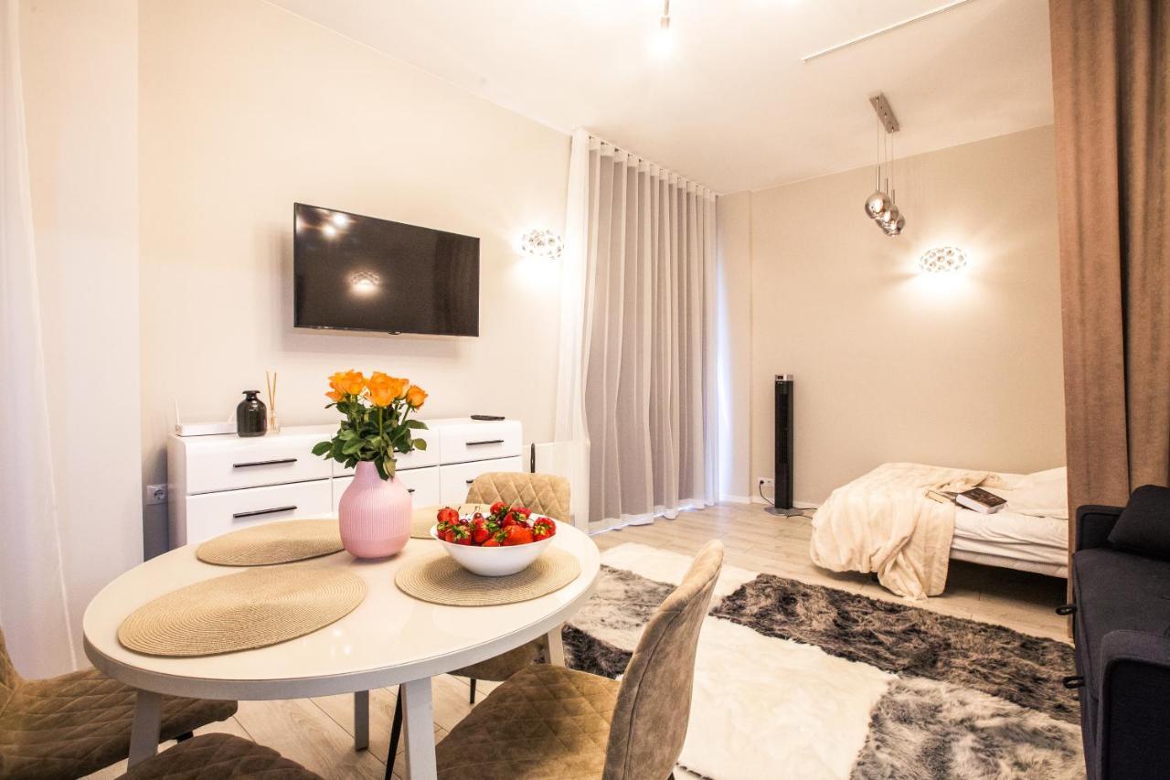 New Modern In The Old Town Апартаменти *