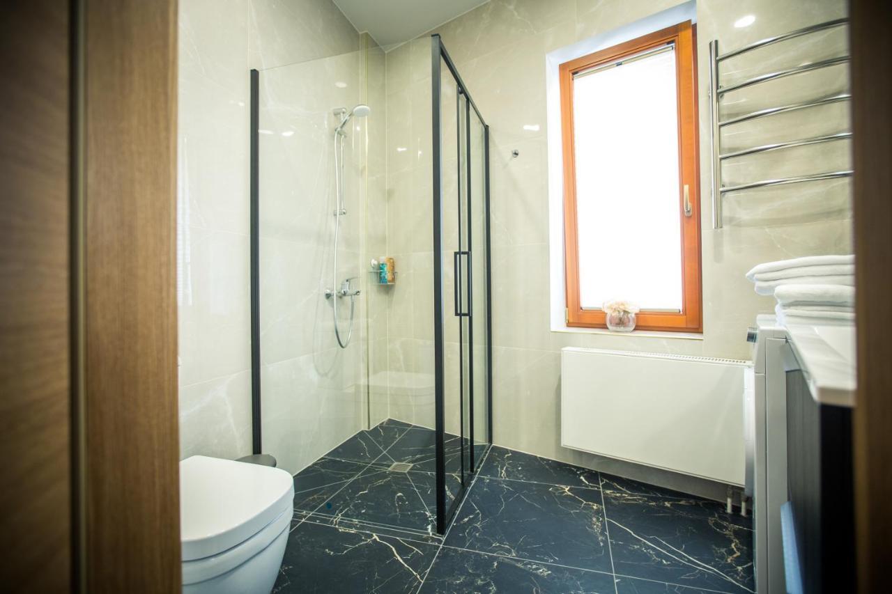 Апартаменти New Modern In The Old Town Рига